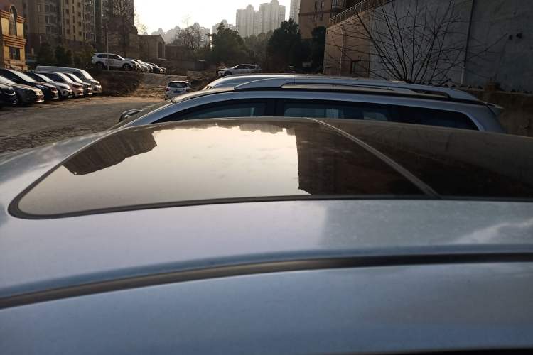 Used Honda Vezel 2020 1.5L CVT Pioneer Edition Roof