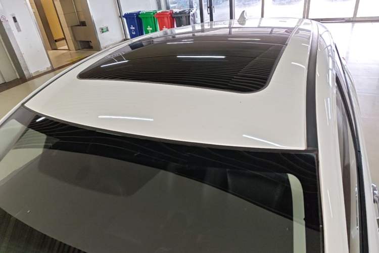 Used Honda Vezel 2020 1.5L CVT Elite Edition Roof