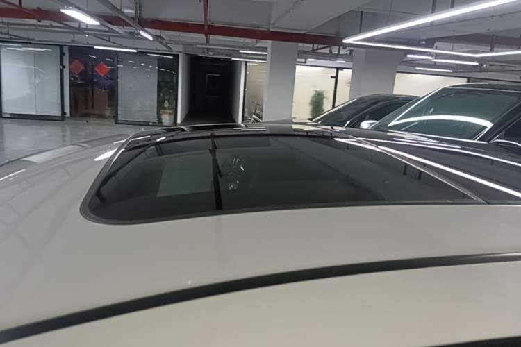 Used Honda Vezel 2020 1.5L CVT Pioneer Edition Roof