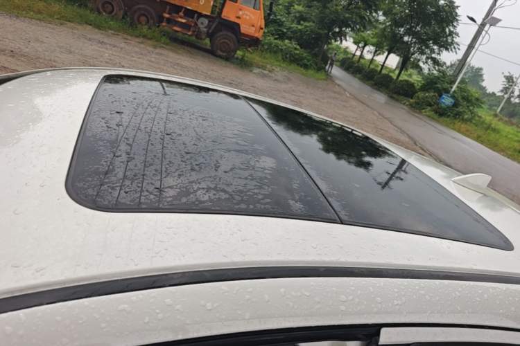 Used Honda Vezel 2020 1.5L CVT Pioneer Edition Roof