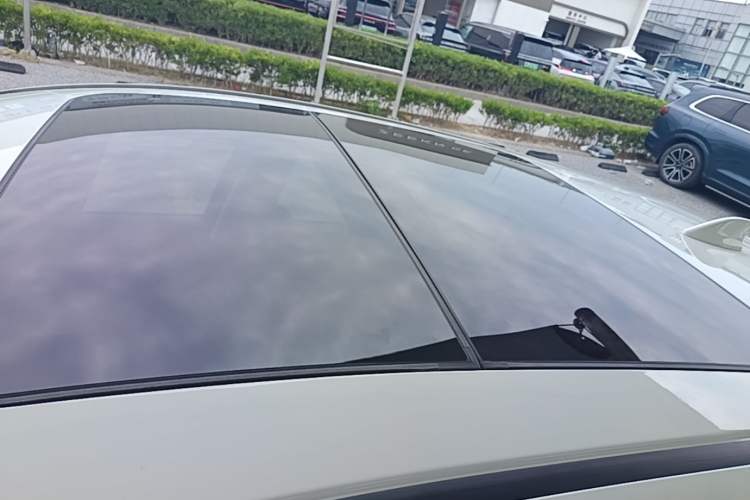 Used Honda Vezel 2020 1.5L CVT Luxury Edition Roof