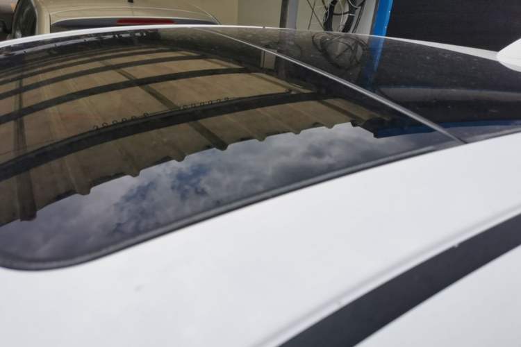 Used Honda Vezel 2020 1.5L CVT Elite Edition Roof