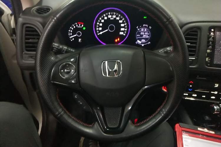 Used Honda Vezel 2020 220 TURBO CVT Luxury Edition Steering Wheel