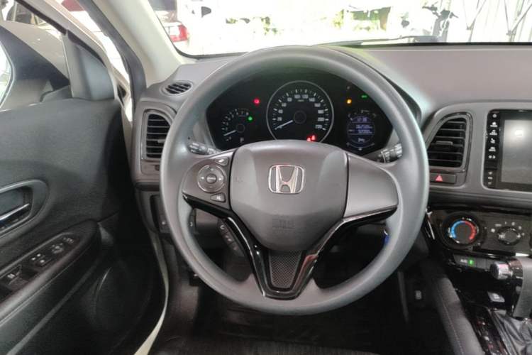 Used Honda Vezel 2020 1.5L CVT Pioneer Edition Steering Wheel