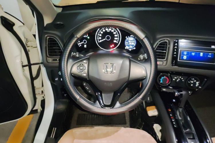 Used Honda Vezel 2020 1.5L CVT Pioneer Edition Steering Wheel