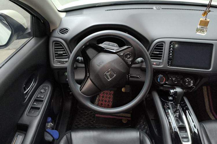 Used Honda Vezel 2020 1.5L CVT Pioneer Edition Steering Wheel
