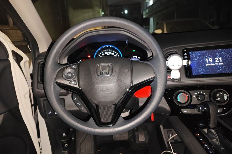 Used Honda Vezel 2020 1.5L CVT Pioneer Edition Steering Wheel