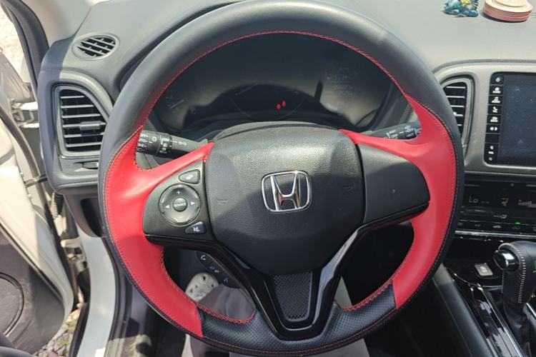 Used Honda Vezel 2020 220 TURBO CVT Luxury Edition Steering Wheel