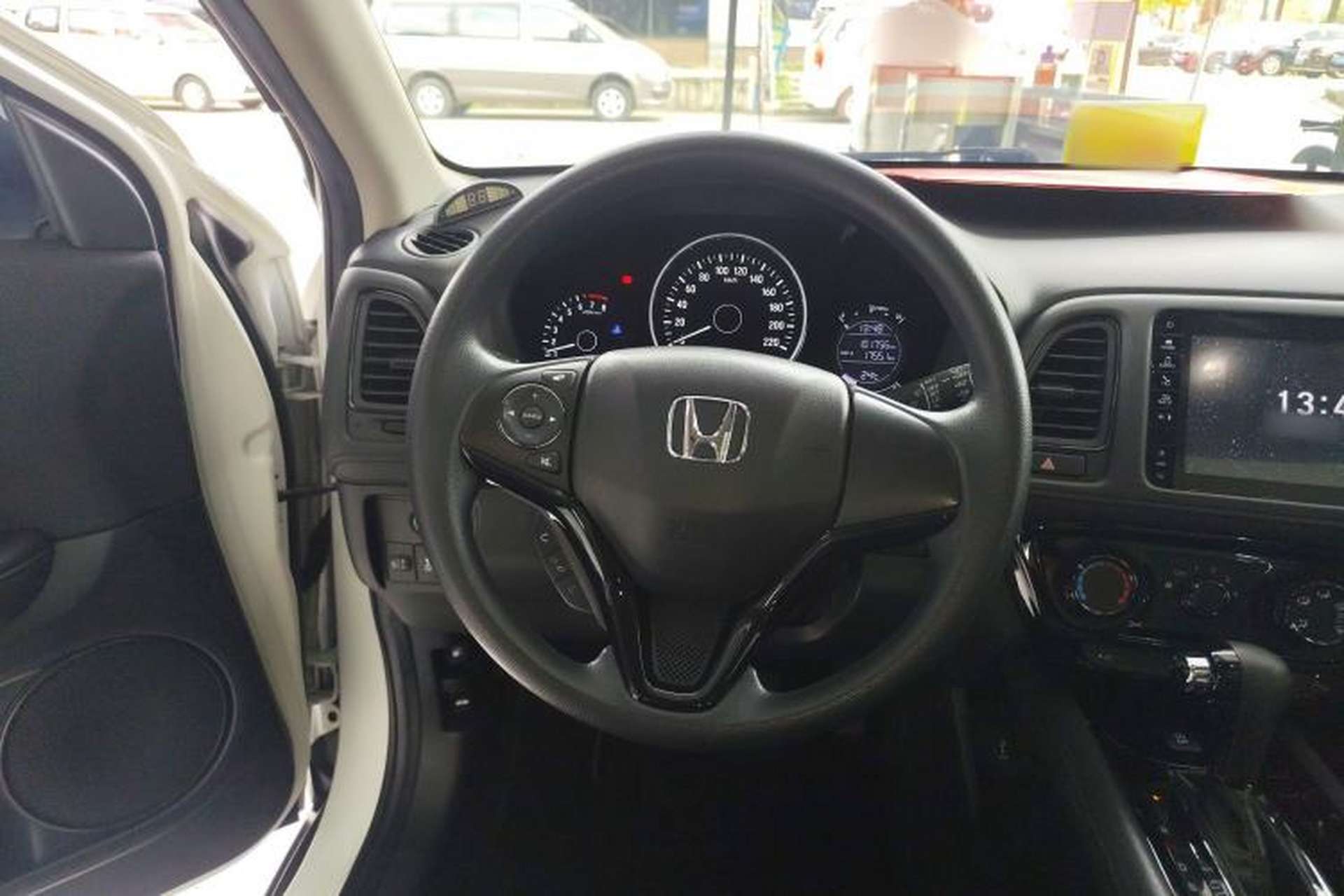 Used Honda Vezel 2020 1.5L CVT Pioneer Edition Steering Wheel