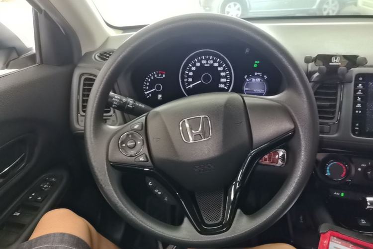 Used Honda Vezel 2020 1.5L CVT Pioneer Edition Steering Wheel