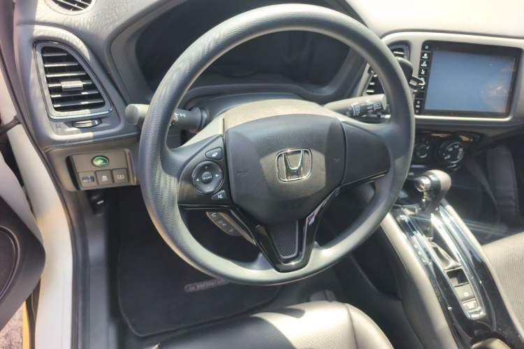Used Honda Vezel 2020 1.5L CVT Pioneer Edition Steering Wheel