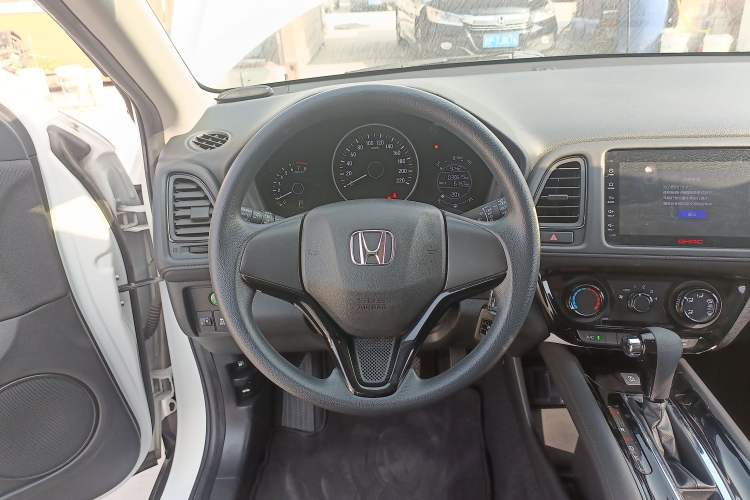 Used Honda Vezel 2020 1.5L CVT Elite Edition Steering Wheel