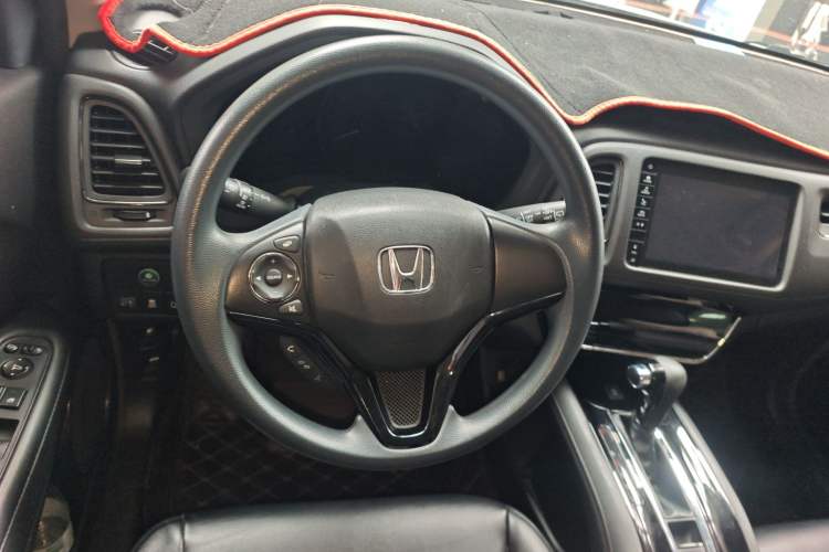 Used Honda Vezel 2020 220 TURBO CVT Elite Edition Steering Wheel