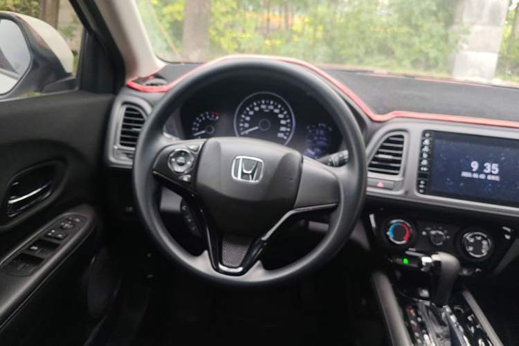 Used Honda Vezel 2020 1.5L CVT Pioneer Edition Steering Wheel