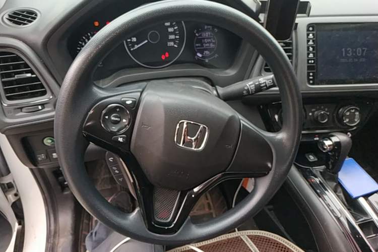 Used Honda Vezel 2020 1.5L CVT Pioneer Edition Steering Wheel