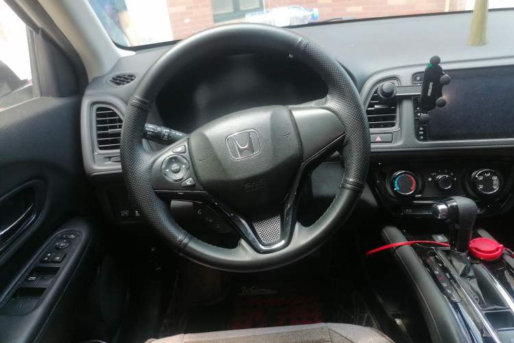 Used Honda Vezel 2020 1.5L CVT Pioneer Edition Steering Wheel
