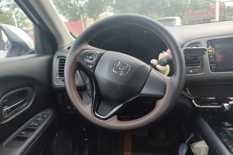 Used Honda Vezel 2020 220 TURBO CVT Elite Edition Steering Wheel