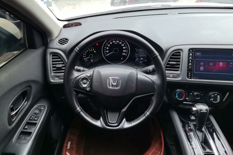 Used Honda Vezel 2020 1.5L CVT Pioneer Edition Steering Wheel