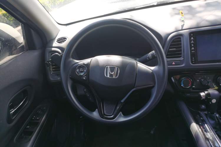 Used Honda Vezel 2020 1.5L CVT Pioneer Edition Steering Wheel