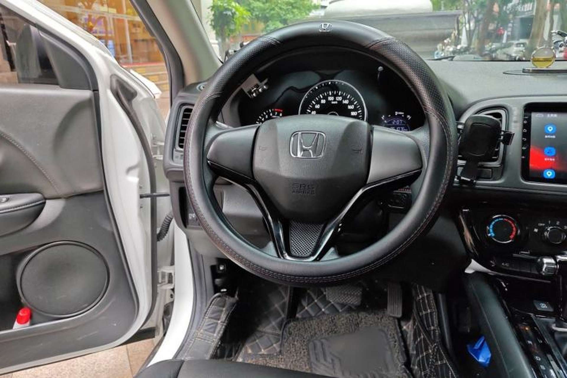 Used Honda Vezel 2020 1.5L CVT Elite Edition Steering Wheel