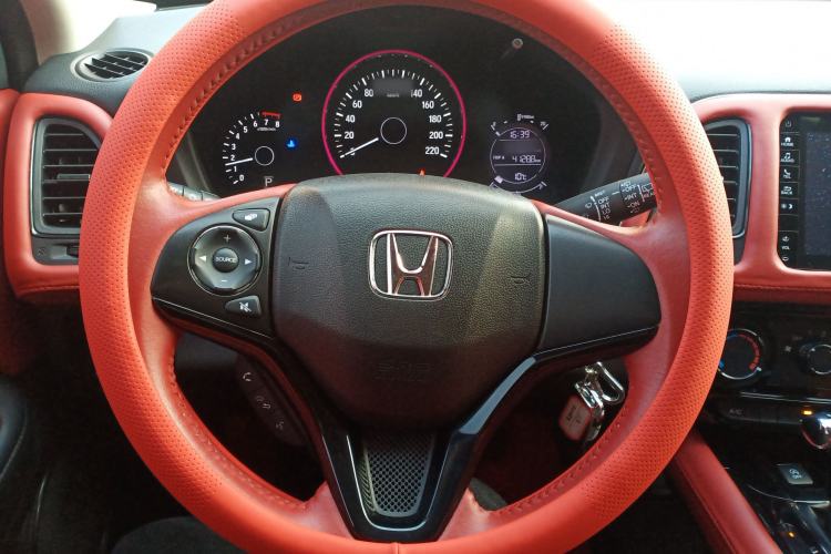 Used Honda Vezel 2020 1.5L CVT Pioneer Edition Steering Wheel