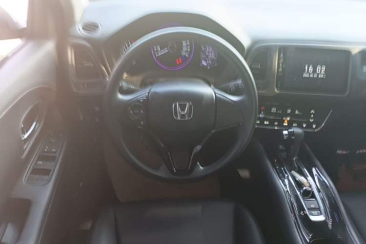 Used Honda Vezel 2020 220 TURBO CVT Luxury Edition Steering Wheel