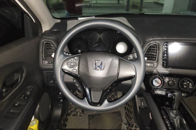 Used Honda Vezel 2020 1.5L CVT Pioneer Edition Steering Wheel