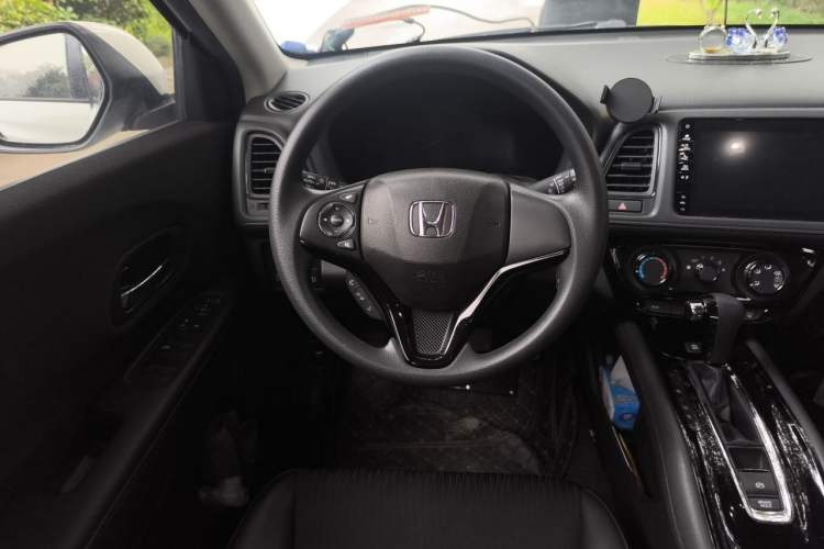 Used Honda Vezel 2020 1.5L CVT Pioneer Edition Steering Wheel