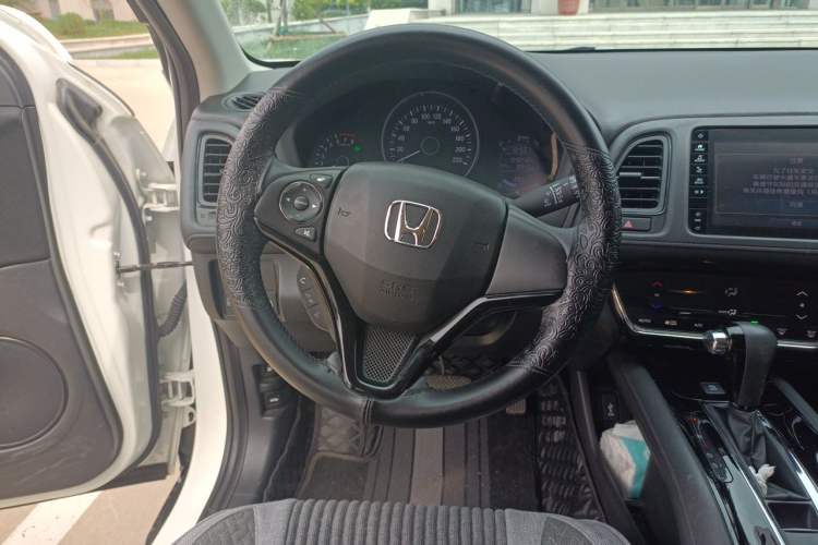 Used Honda Vezel 2020 220 TURBO CVT Elite Edition Steering Wheel