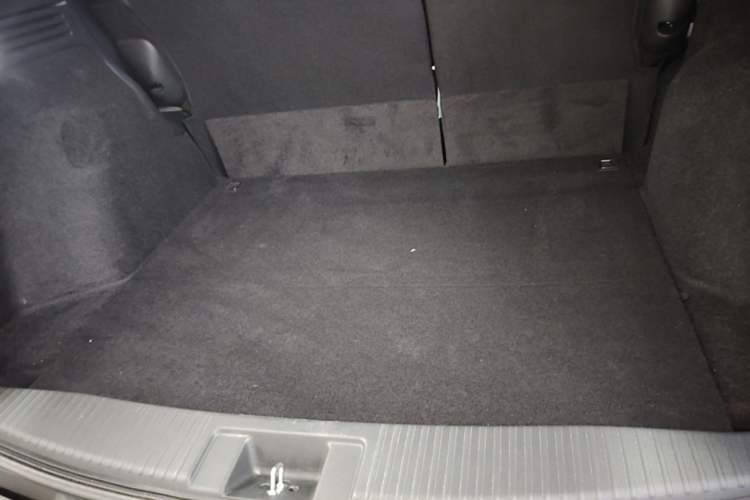 Used Honda Vezel 2020 220 TURBO CVT Elite Edition Trunk