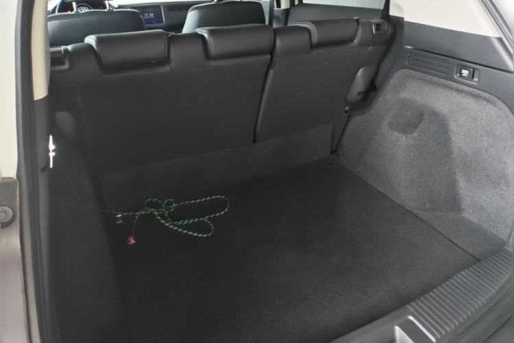 Used Honda Vezel 2020 1.5L CVT Pioneer Edition Trunk