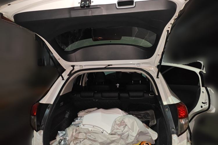 Used Honda Vezel 2020 1.5L CVT Pioneer Edition Trunk