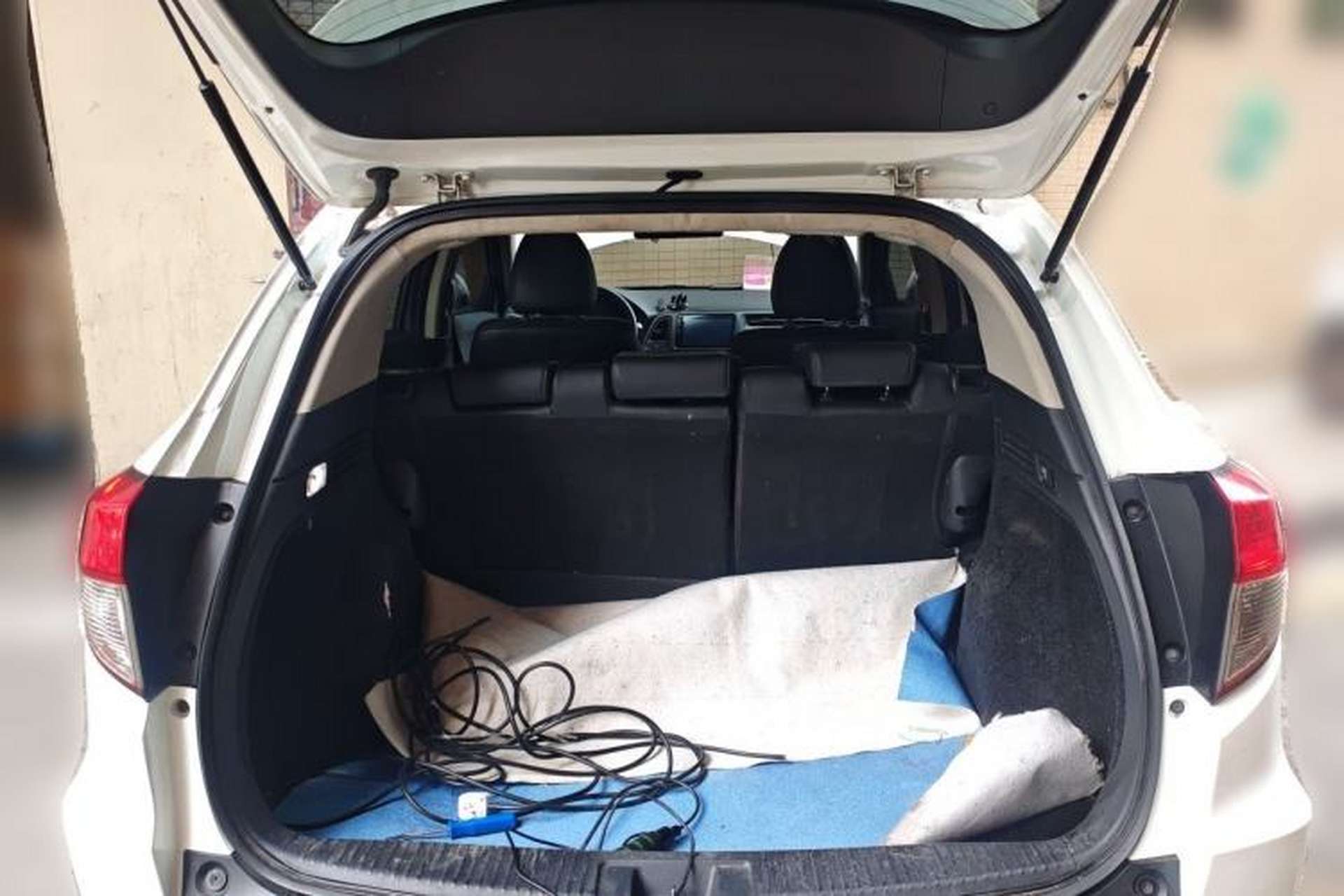 Used Honda Vezel 2020 1.5L CVT Pioneer Edition Trunk