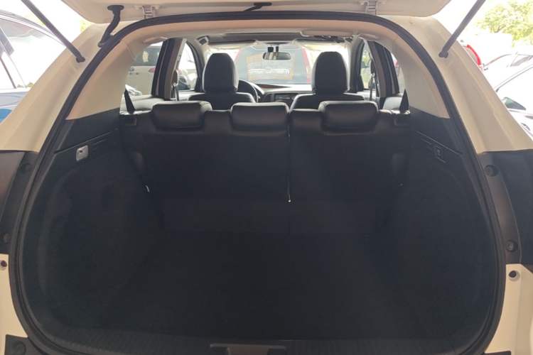 Used Honda Vezel 2020 1.5L CVT Elite Edition Trunk