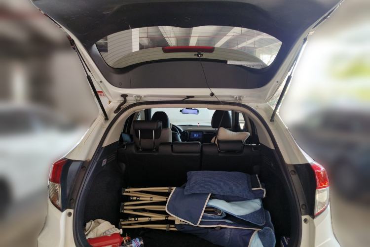 Used Honda Vezel 2020 1.5L CVT Pioneer Edition Trunk