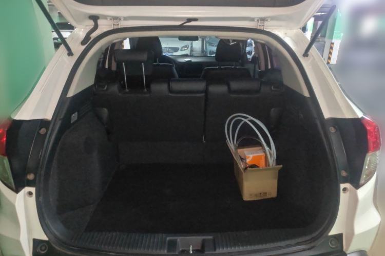 Used Honda Vezel 2020 1.5L CVT Pioneer Edition Trunk