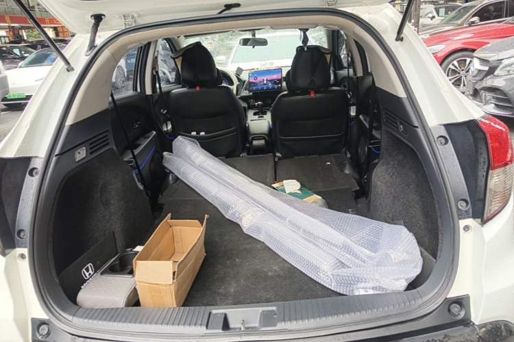 Used Honda Vezel 2020 1.5L CVT Pioneer Edition Trunk