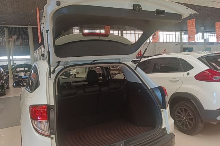 Used Honda Vezel 2020 1.5L CVT Pioneer Edition Trunk
