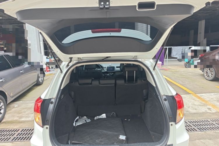 Used Honda Vezel 2020 1.5L CVT Pioneer Edition Trunk