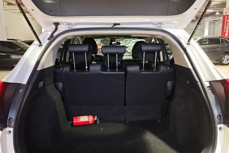 Used Honda Vezel 2020 1.5L CVT Luxury Edition Trunk