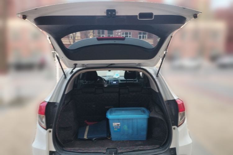 Used Honda Vezel 2020 1.5L CVT Pioneer Edition Trunk