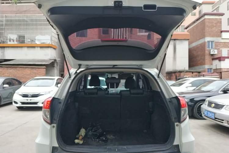Used Honda Vezel 2020 1.5L CVT Pioneer Edition Trunk