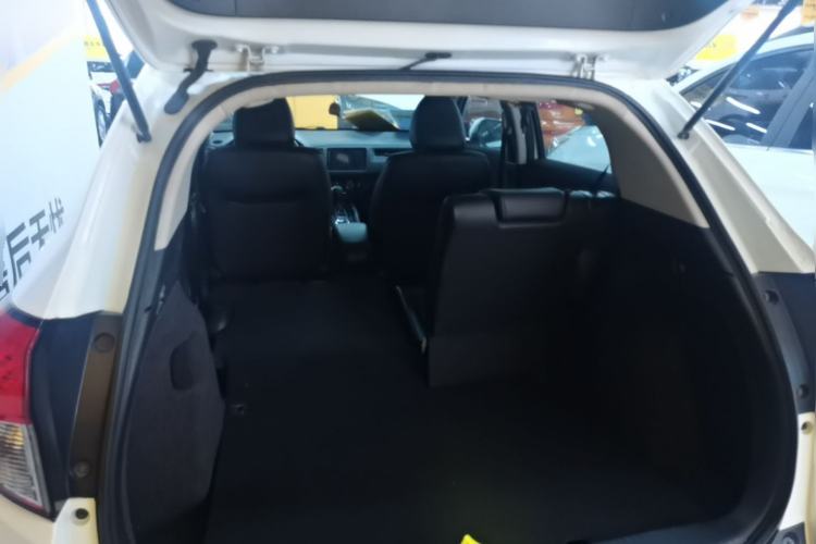 Used Honda Vezel 2020 1.5L CVT Pioneer Edition Trunk