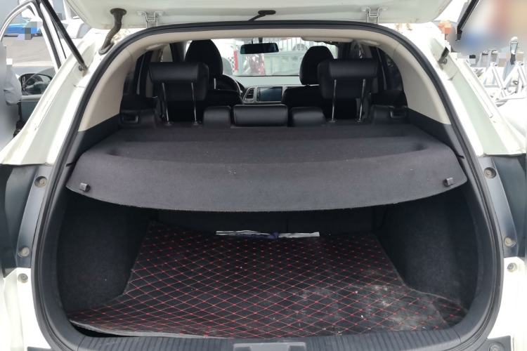 Used Honda Vezel 2020 1.5L CVT Pioneer Edition Trunk
