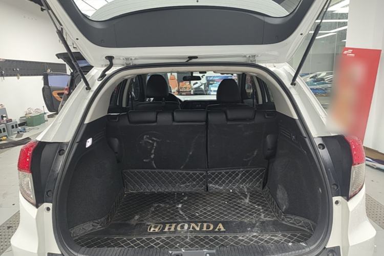 Used Honda Vezel 2020 1.5L CVT Pioneer Edition Trunk
