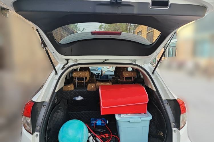 Used Honda Vezel 2020 1.5L CVT Pioneer Edition Trunk