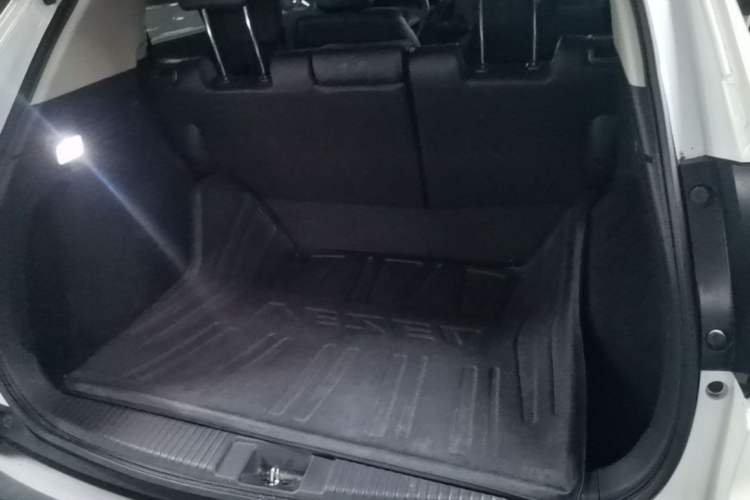 Used Honda Vezel 2020 1.5L CVT Pioneer Edition Trunk