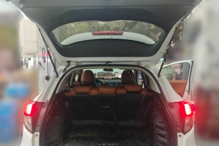 Used Honda Vezel 2020 1.5L CVT Pioneer Edition Trunk