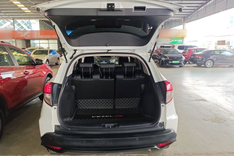 Used Honda Vezel 2020 1.5L CVT Pioneer Edition Trunk