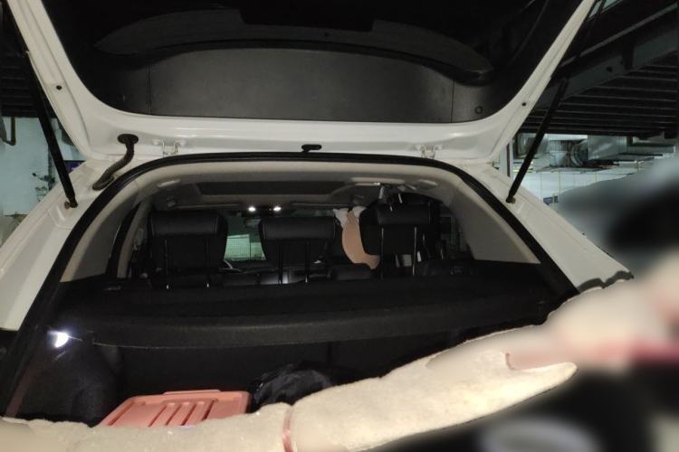 Used Honda Vezel 2020 1.5L CVT Pioneer Edition Trunk
